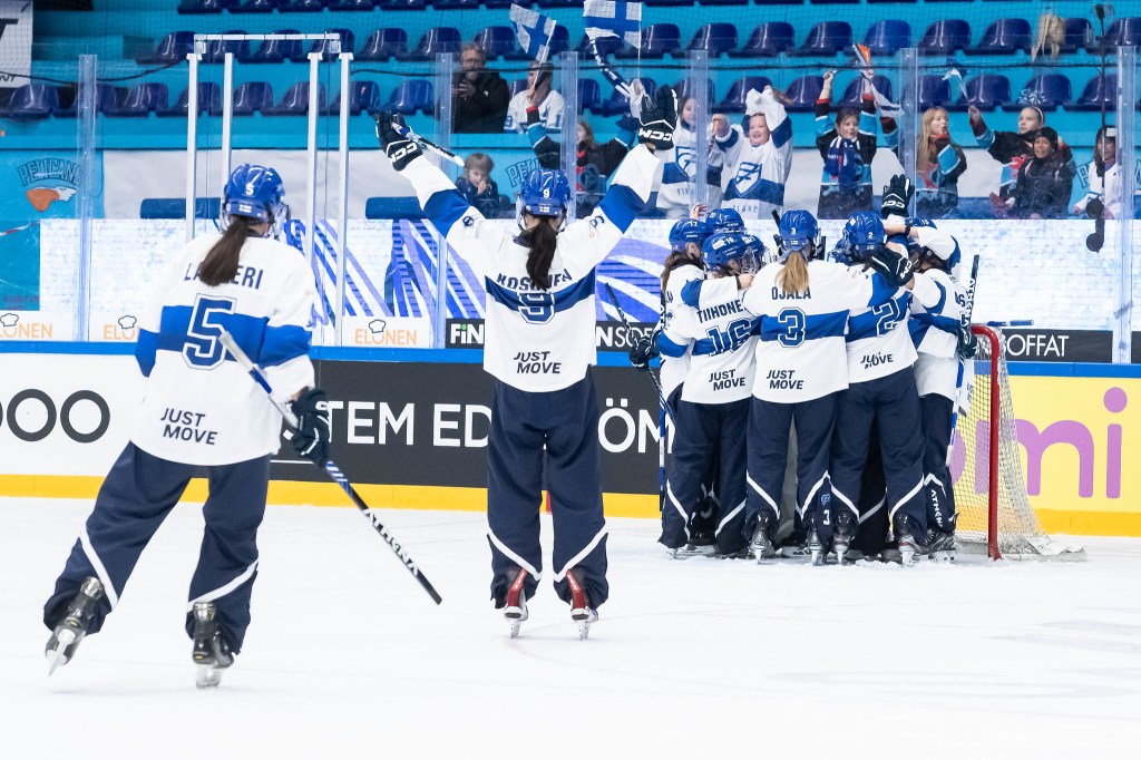 Suomalainen ringette loistaa – miten vuosi toisensa jälkeen syntyy maailman paras&nbsp;joukkue?